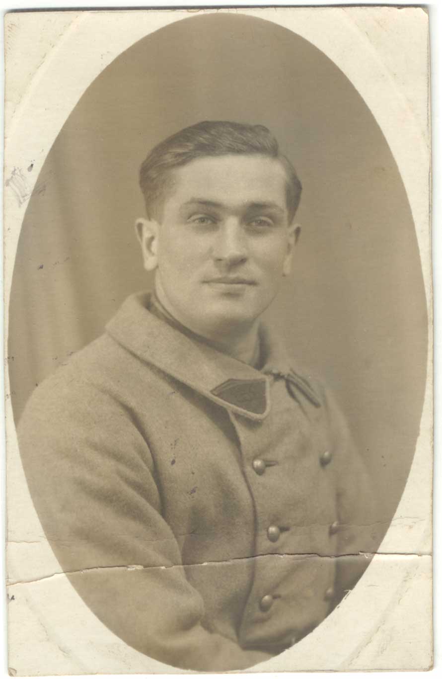 01-011.jpg (49196 bytes)