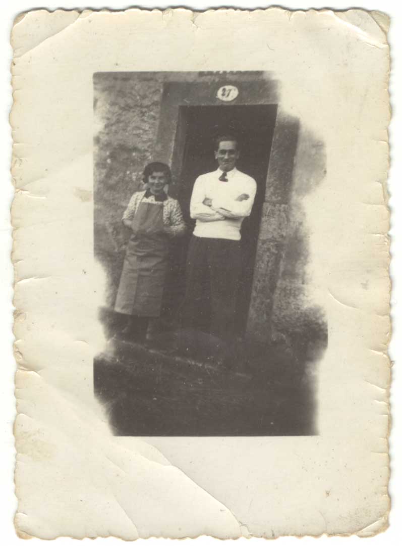 01-013.jpg (38704 bytes)