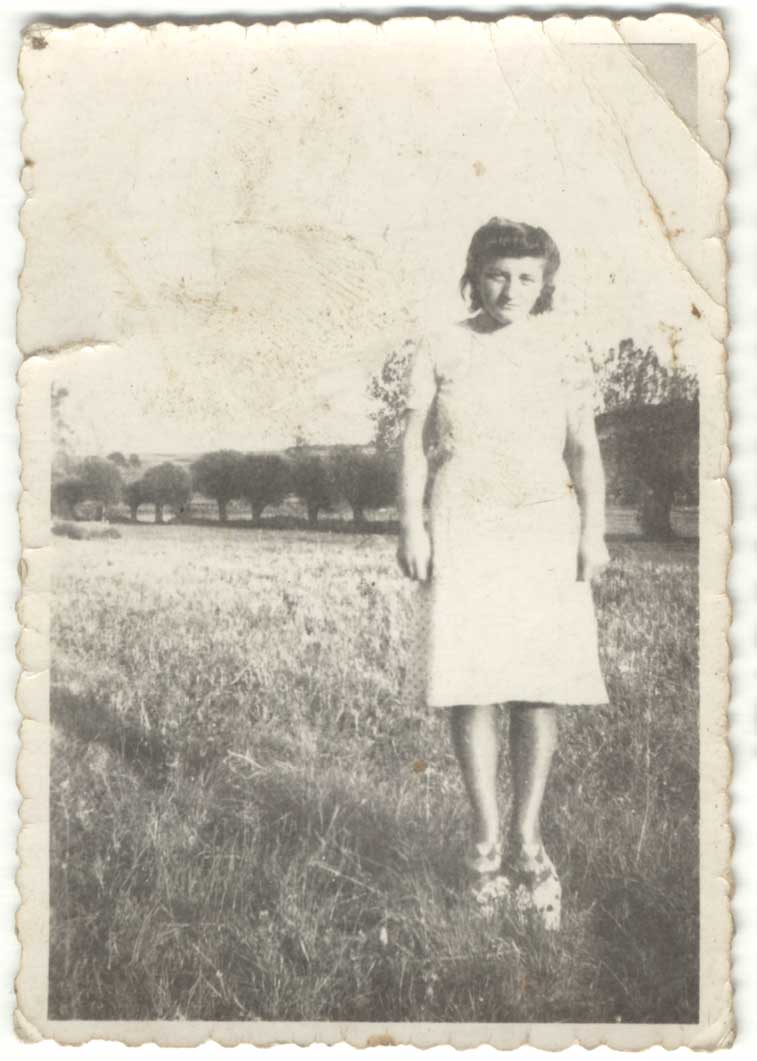 01-018.jpg (59849 bytes)