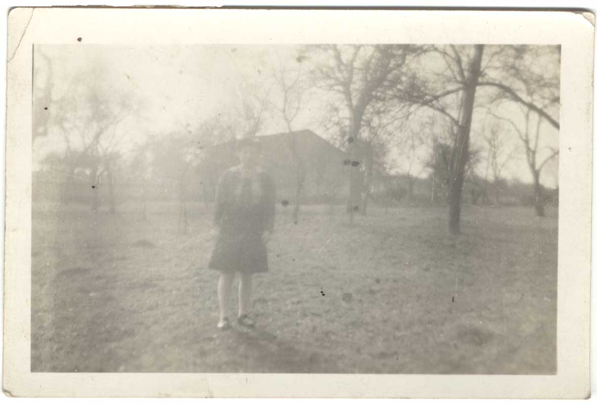 01-030.jpg (44037 bytes)